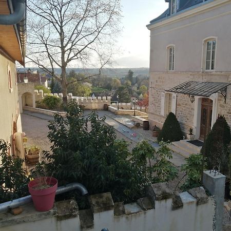 L'Annexe Du Chateau De Saint Genix Esterno foto